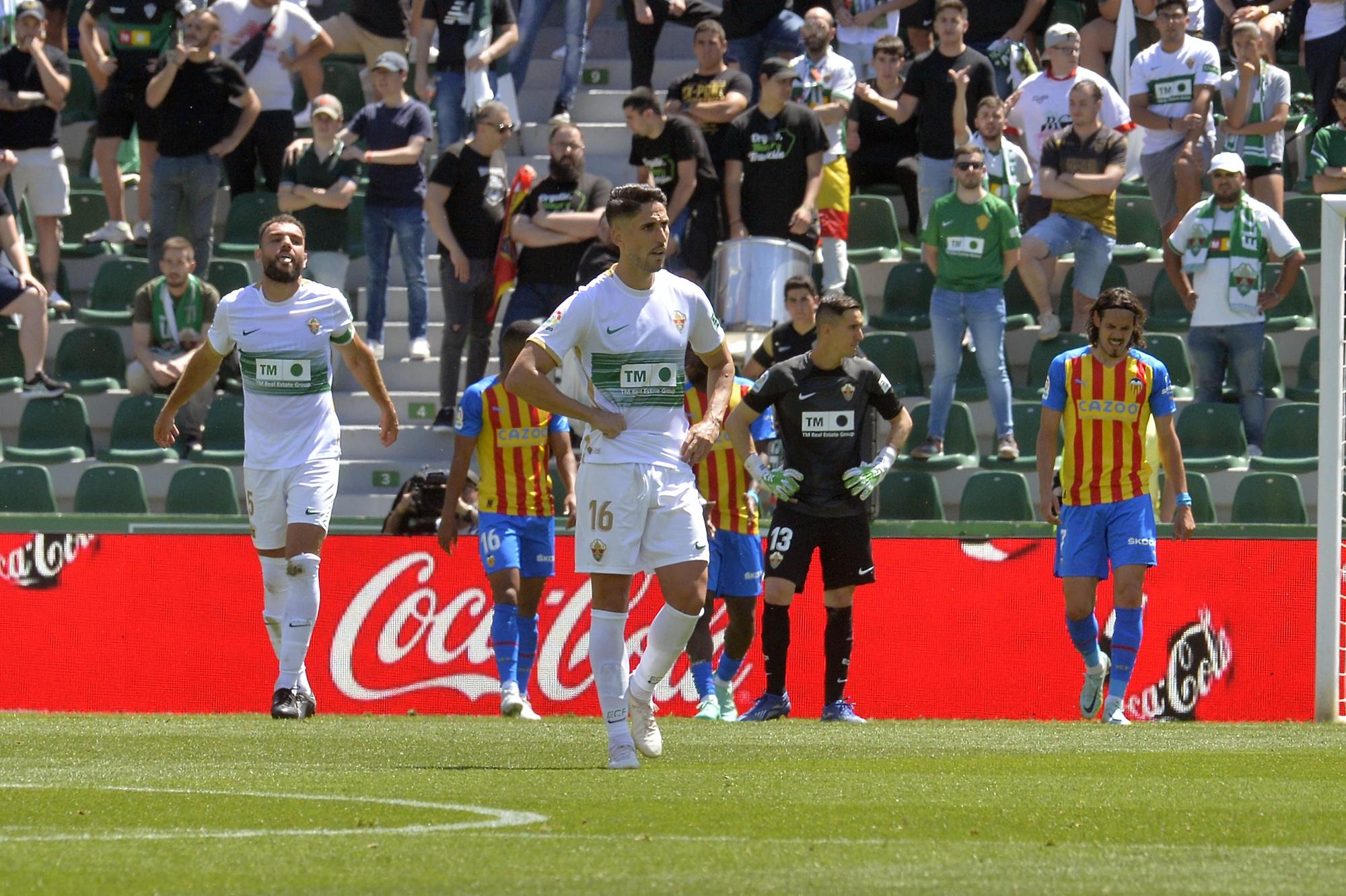 El Elche pone la alfombra al Valencia (0-2)