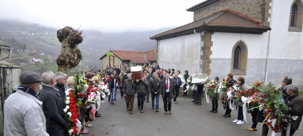 Funeral de Ignacio Fernández, exalcalde de San Martín del Rey Aurelio