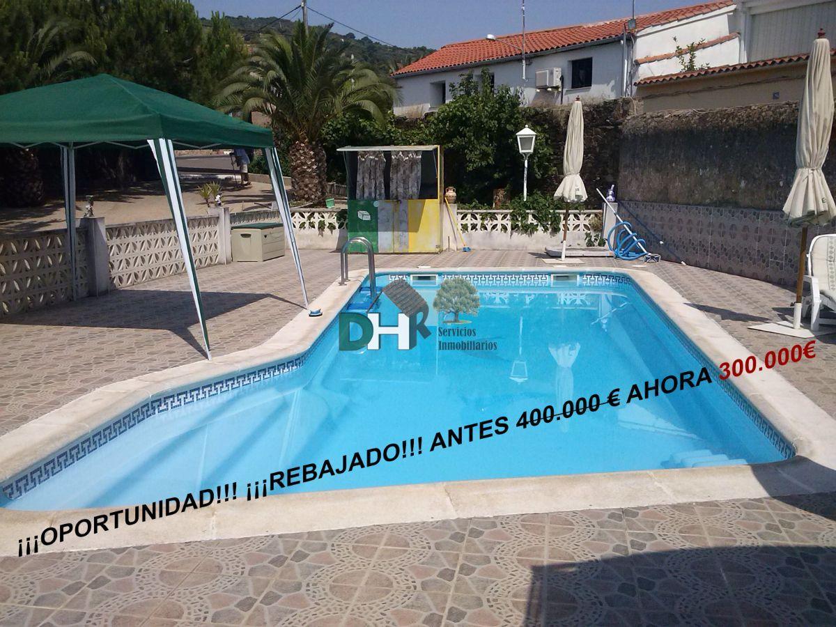 Casa en venta en Cáceres con piscina
