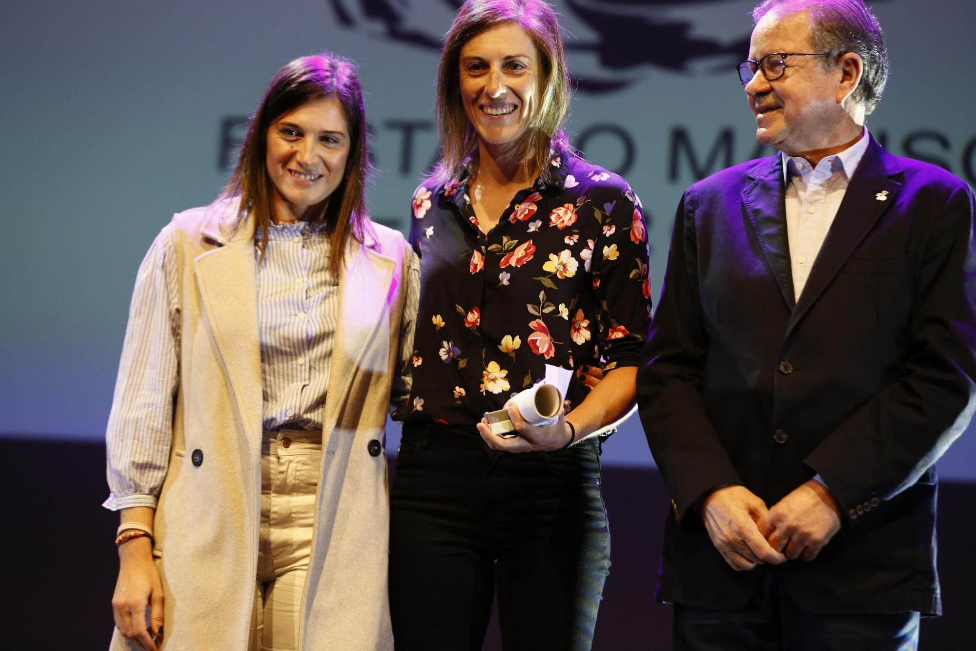 Así es un viernes 13 en la Festa do Marisco de O Grove.