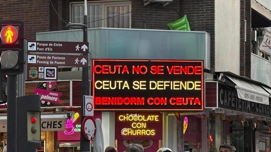Benidorm reúne a más de 5.000 personas en defensa de Ceuta y contra Pedro Sánchez