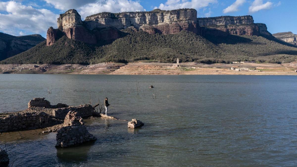 El pantano de Sau después de las lluvias de Semana Santa