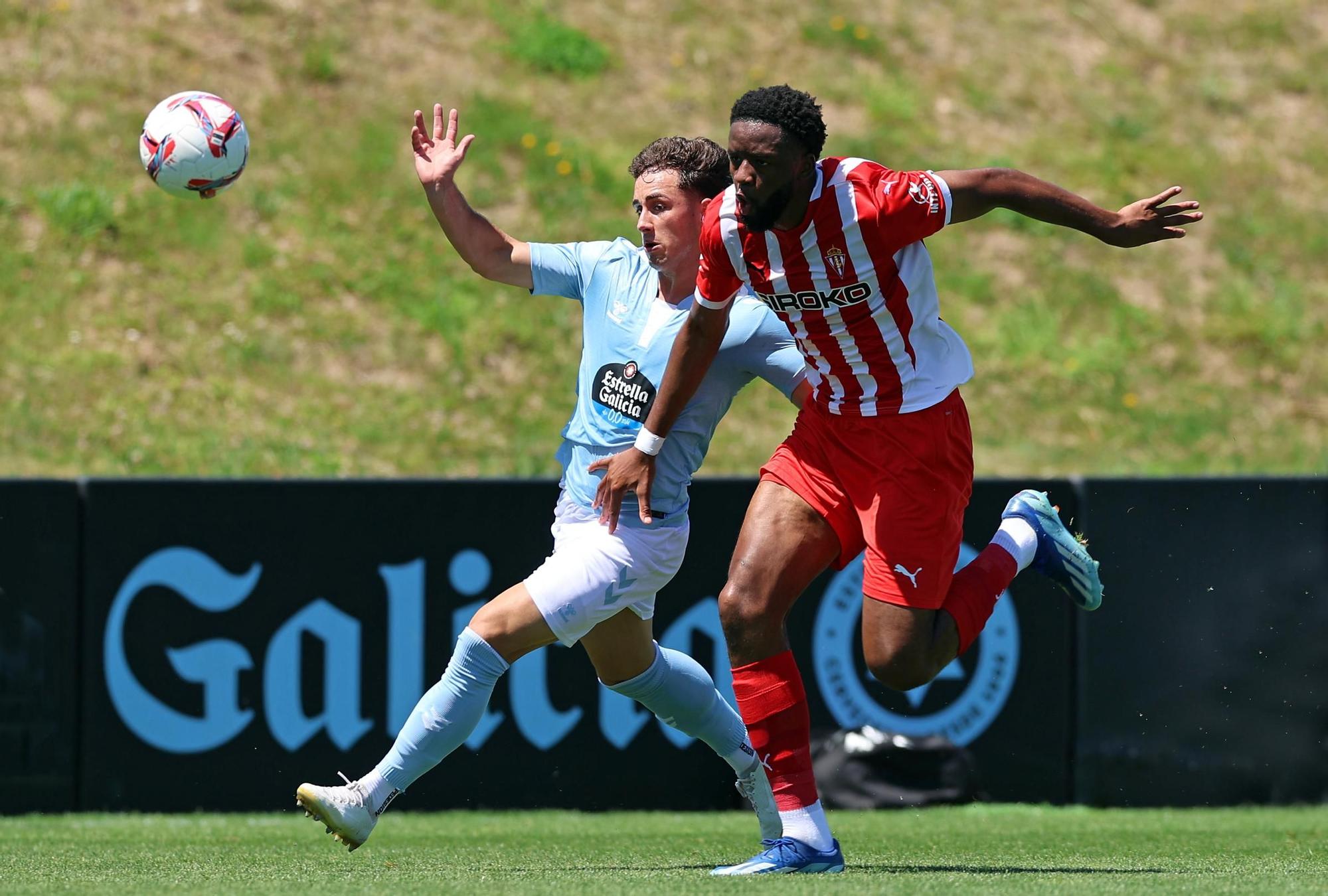 Las imágenes del amistoso Celta 2 - 1 Sporting de Gijón, en Afouteza