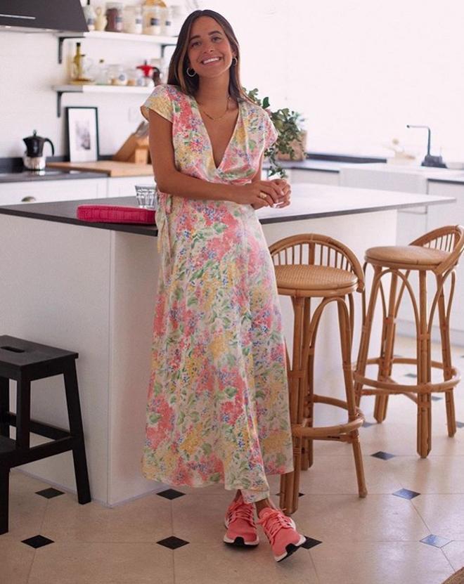 María Fernández-Rubíes, con vestido de flores de &amp;Other Stories