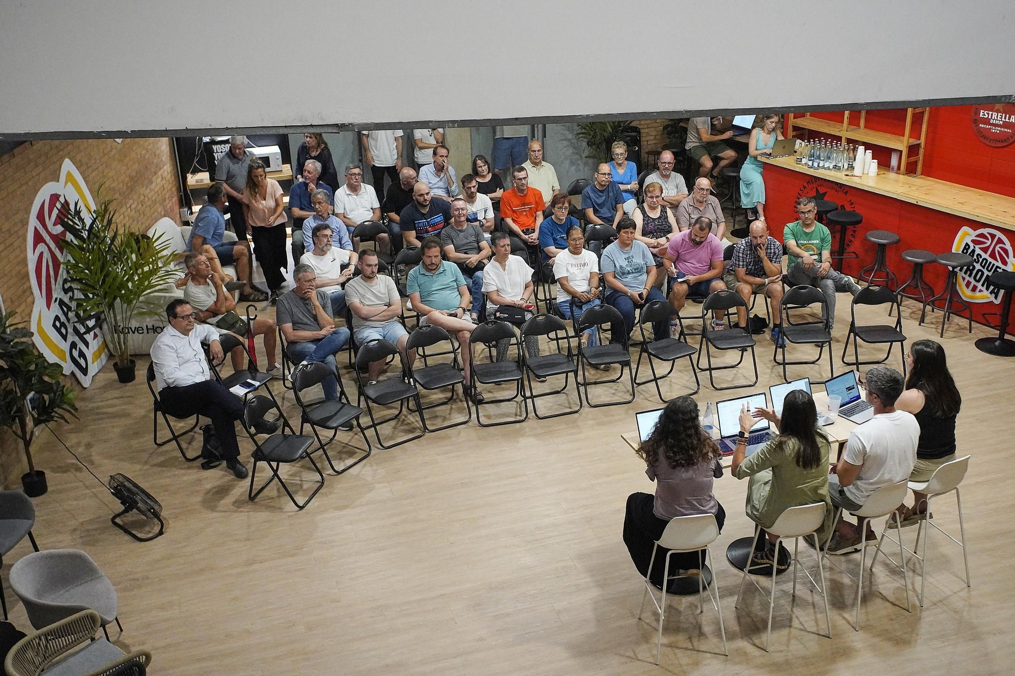 Les fotos de la sessió oberta d’atenció a l’abonat del Bàsquet Girona