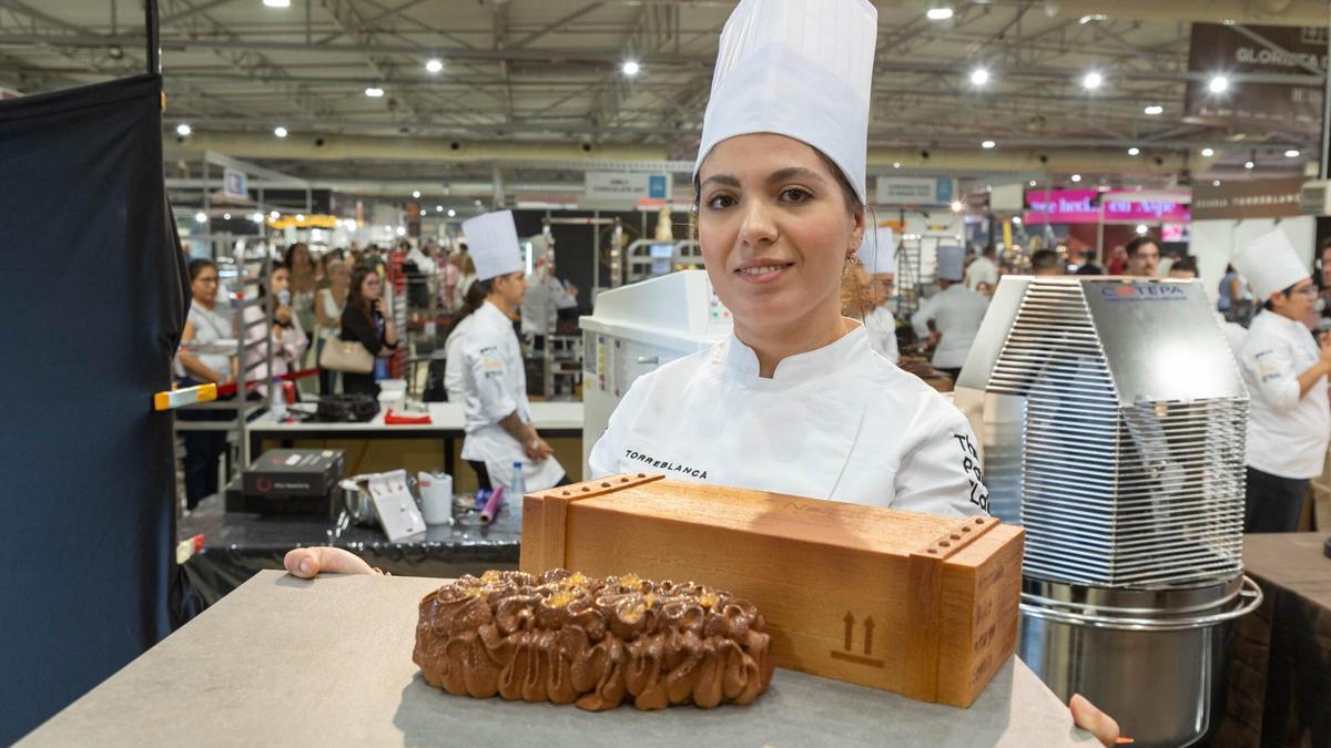 La maestra pastelera Chayma Boutkabout