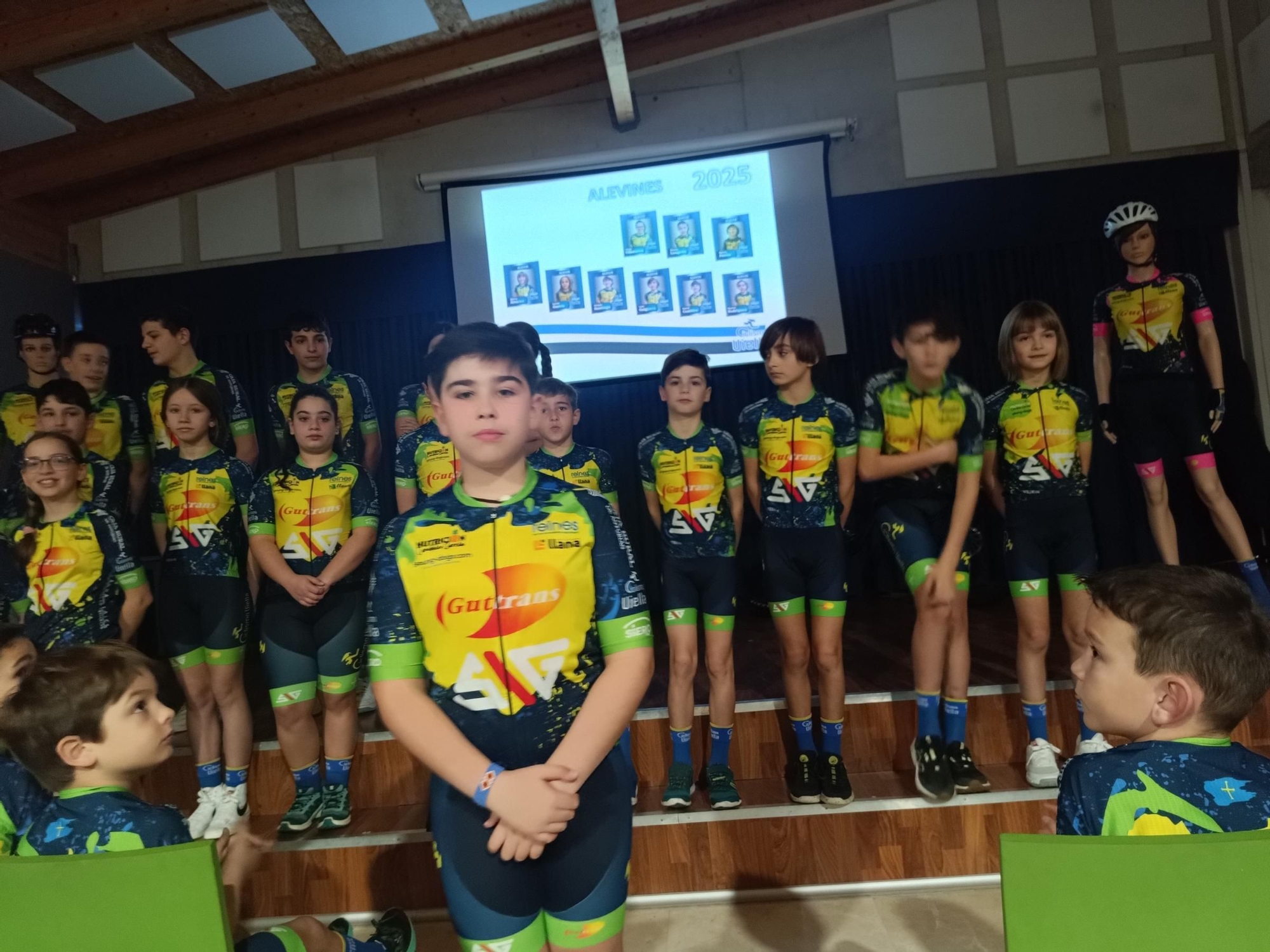 La Escuela de Ciclismo de Viella celebra su Gala Presentación de Temporada
