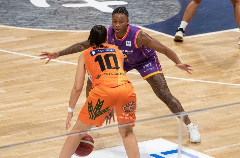 Partido de baloncesto femenino: Clarinos-Quesos El Pastor