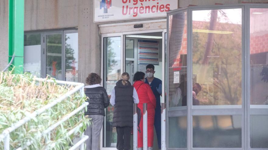 Los hospitales empiezan a ampliar las camas de UCI ante el aumento de los enfermos graves con covid