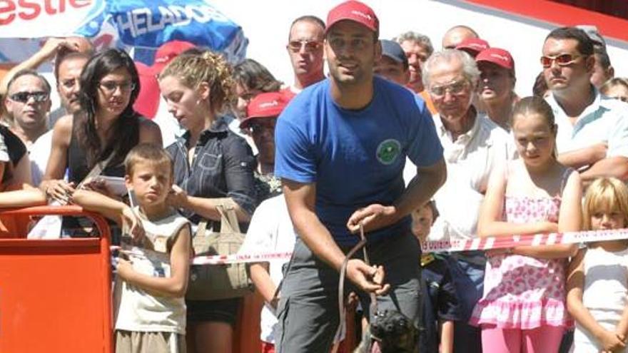 La Unidad Canina de Rescate, el expresidente de Cocemfe Mario García y la red de centros de atención primaria, medallas de plata