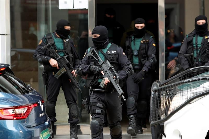 Momento de la detención del marroquí acusado de autoadoctrinamiento y difusión de propaganda yihadista