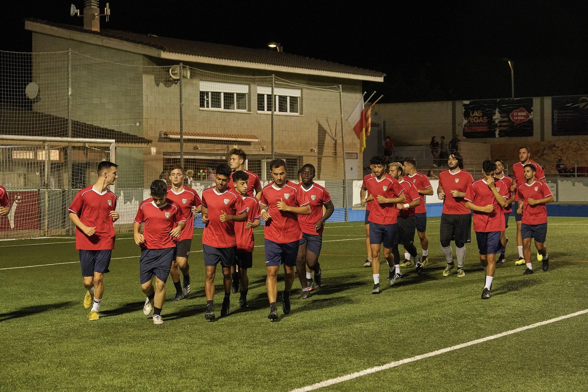 Club de Futbol Sant Feliu de Guíxols entrenant a Vilartagues