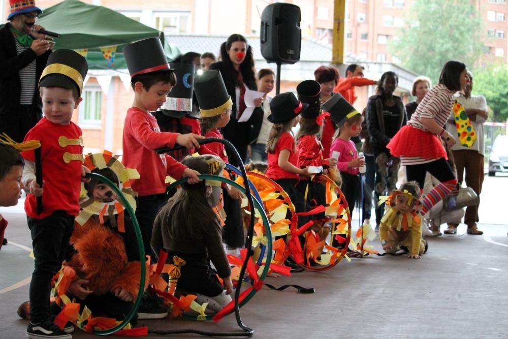 Un circo en el colegio Laviada