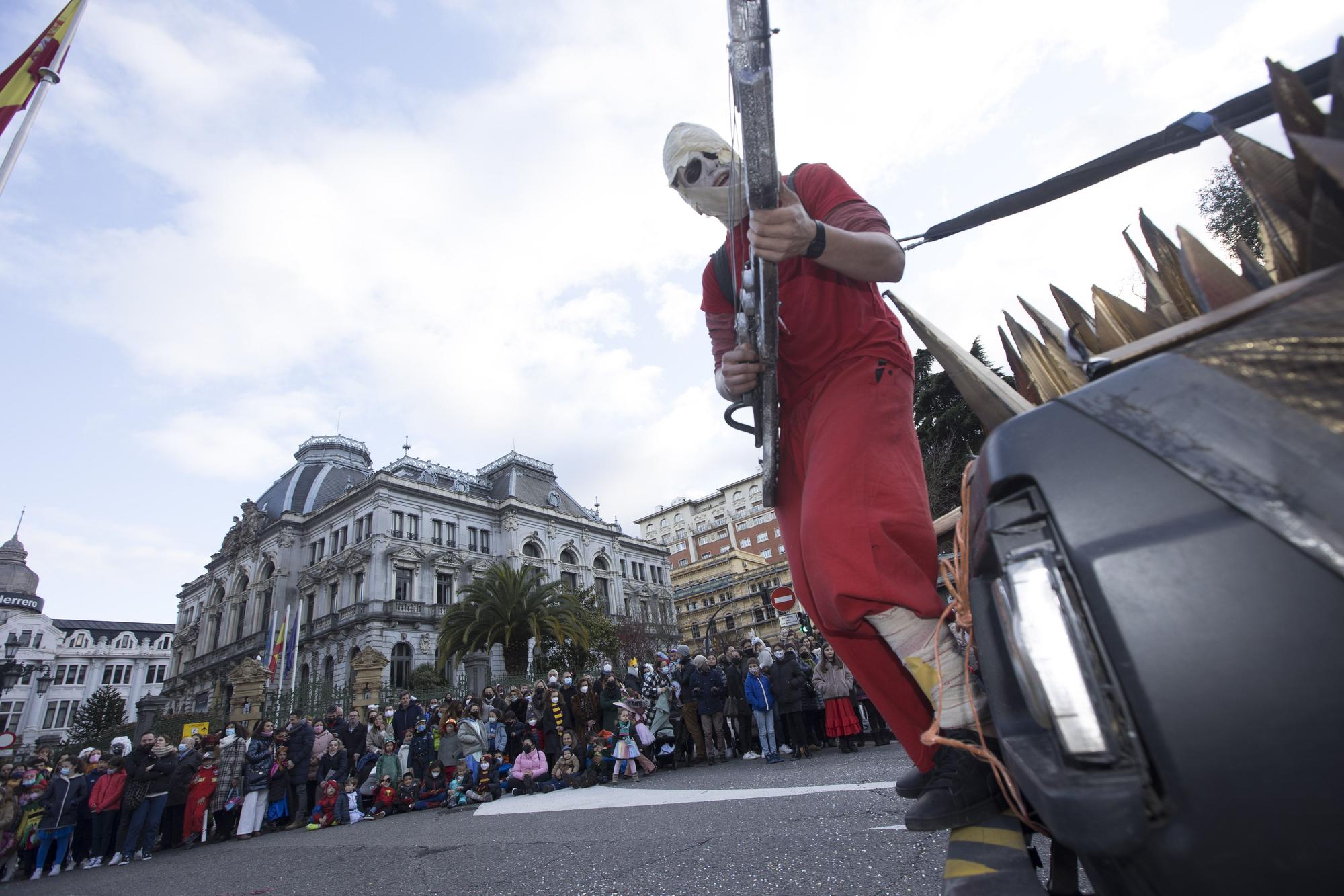 Galería de fotos: Así fue el gran desfile del carnaval en Oviedo