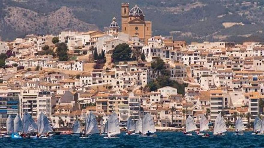 Julia Miñana y Paula Lissorgues se llevan la Copa Autonómica de Vela