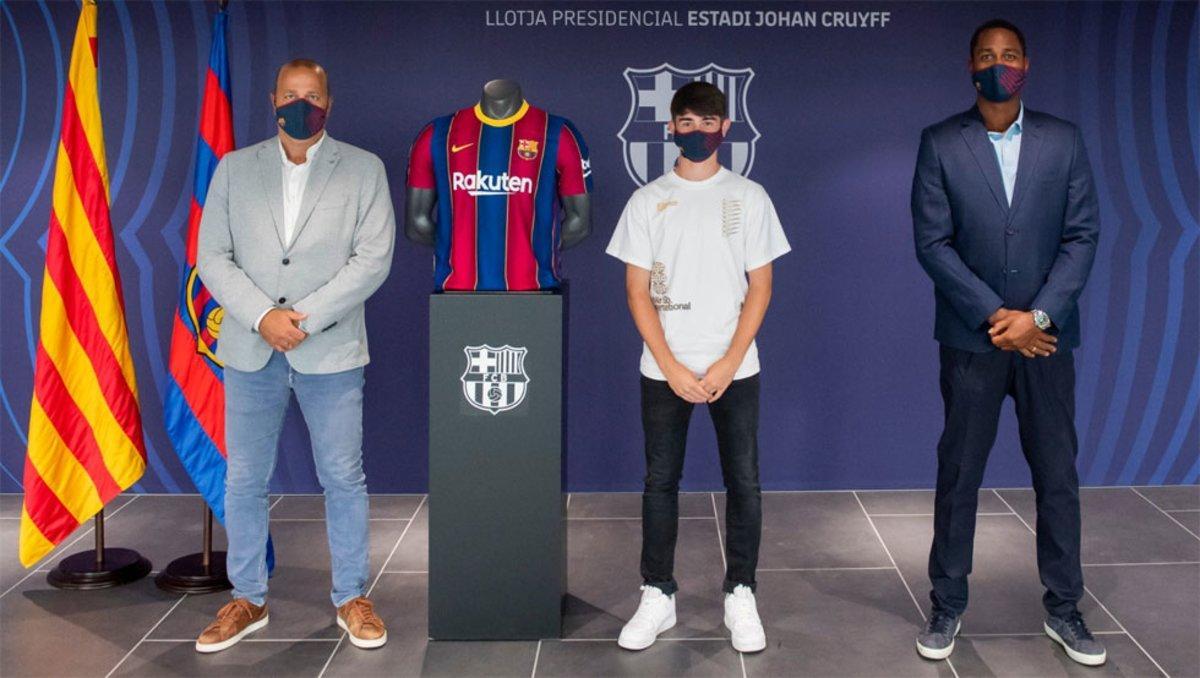 Aleix Garrido, renovado