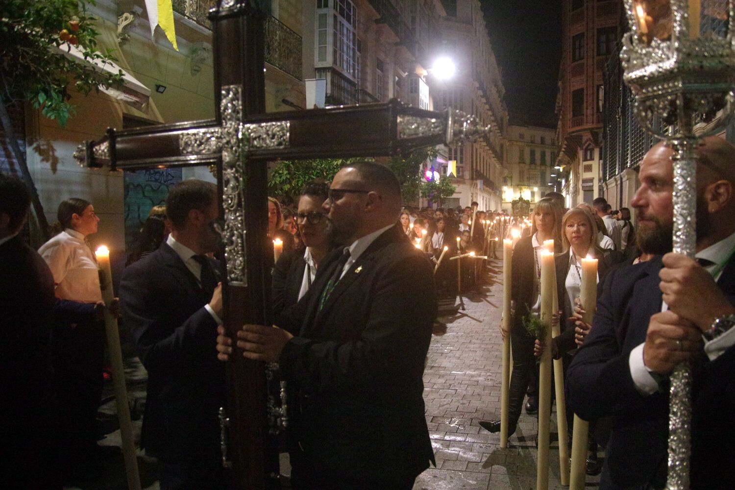 Procesión triunfal de regreso de la Virgen de la Esperanza a su basílica tras su peregrinación a Roma