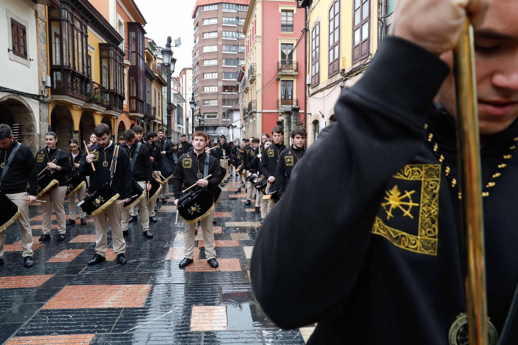 EN IMÁGENES: Así fue el certamen de bandas que dio comienzo la Semana Santa de Avilés