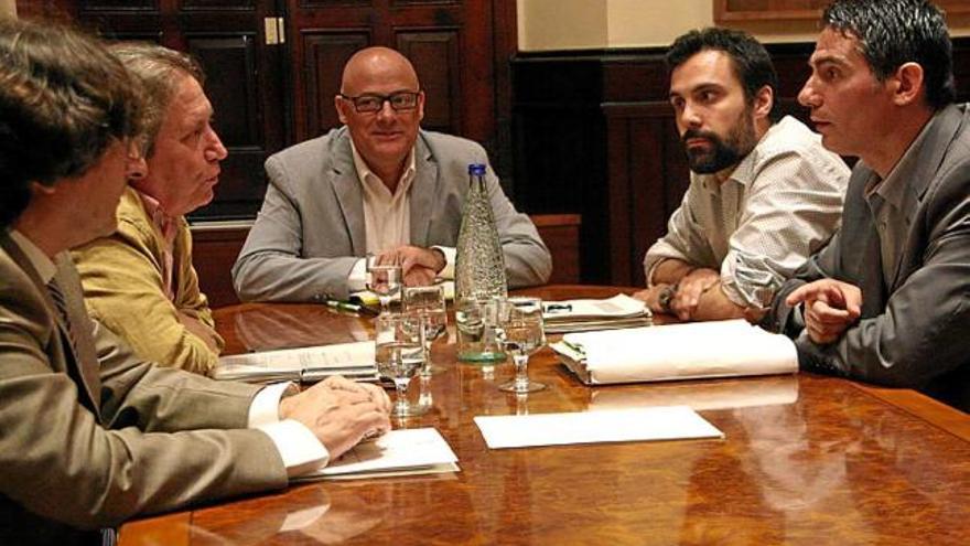 Imatge de la darrera reunió de la ponència, ahir al Parlament