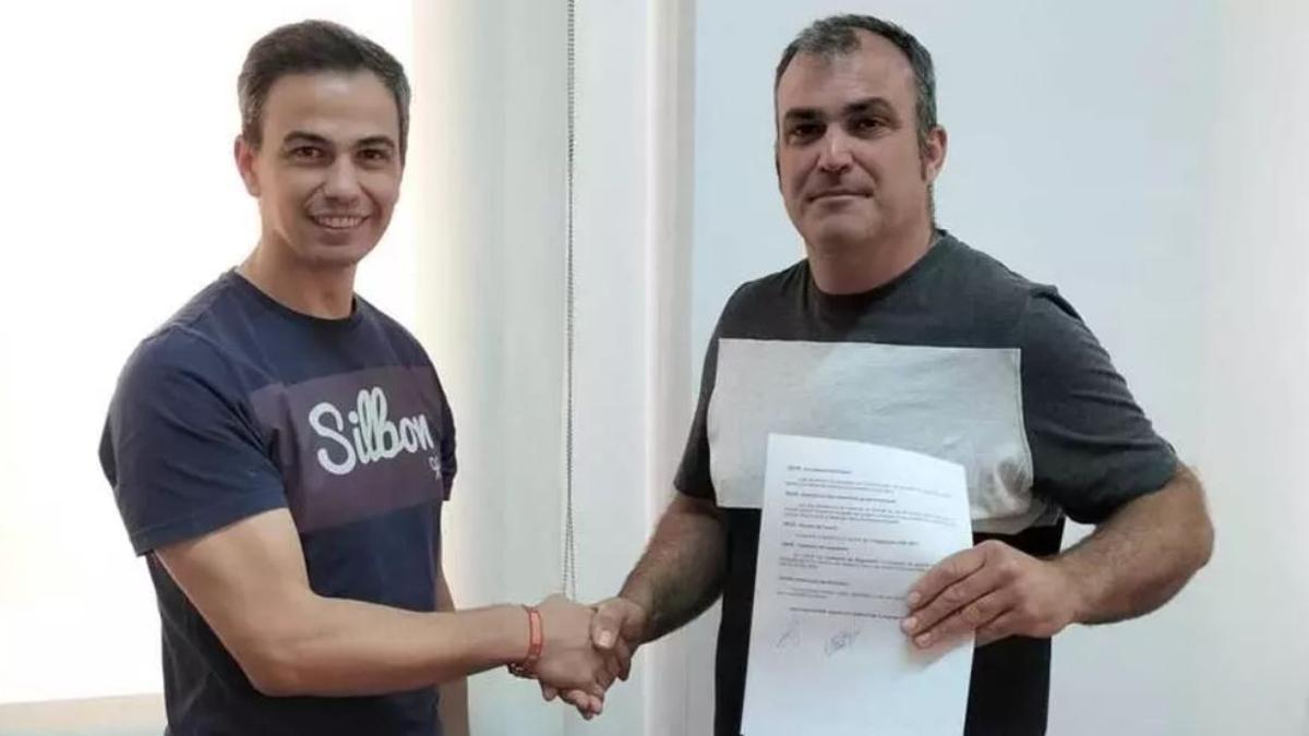 Higinio Yuste (izq.) cederá la vara de mando a Robert Margaix este mes de junio.