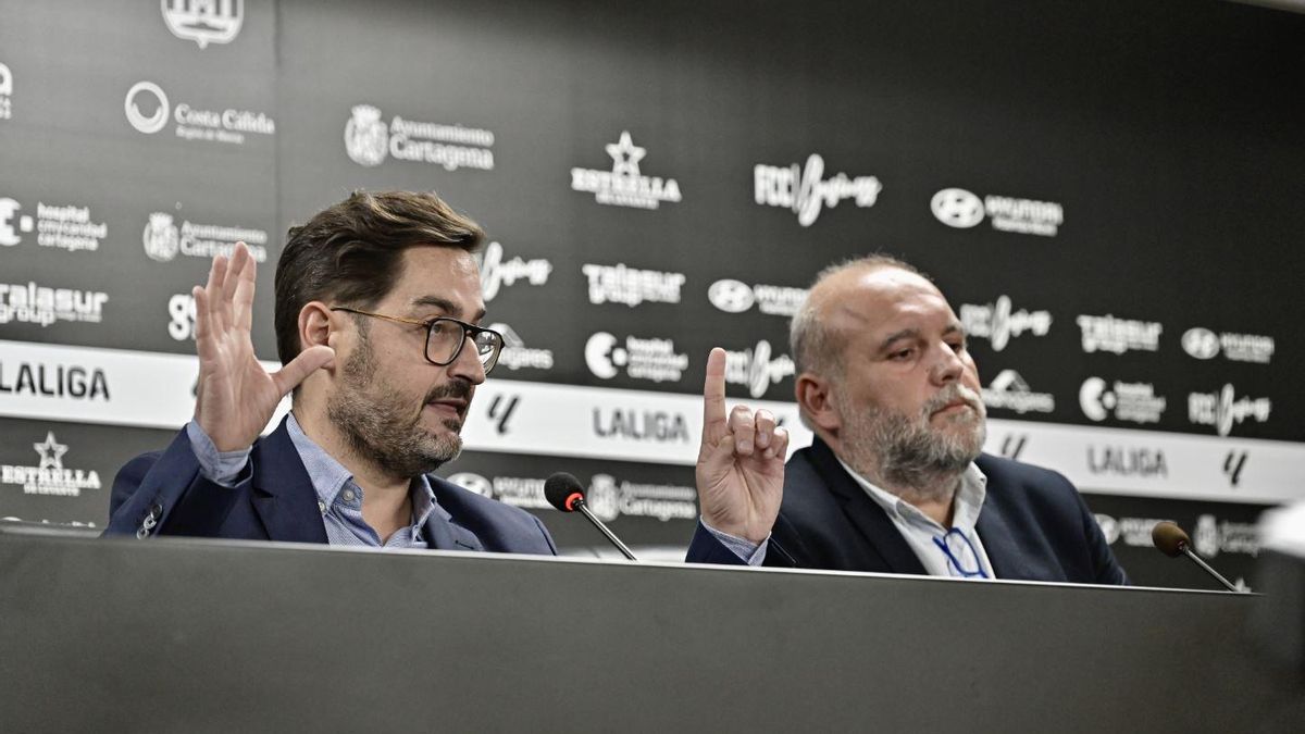 Paco Belmonte y Manolo Breis, en una rueda de prensa