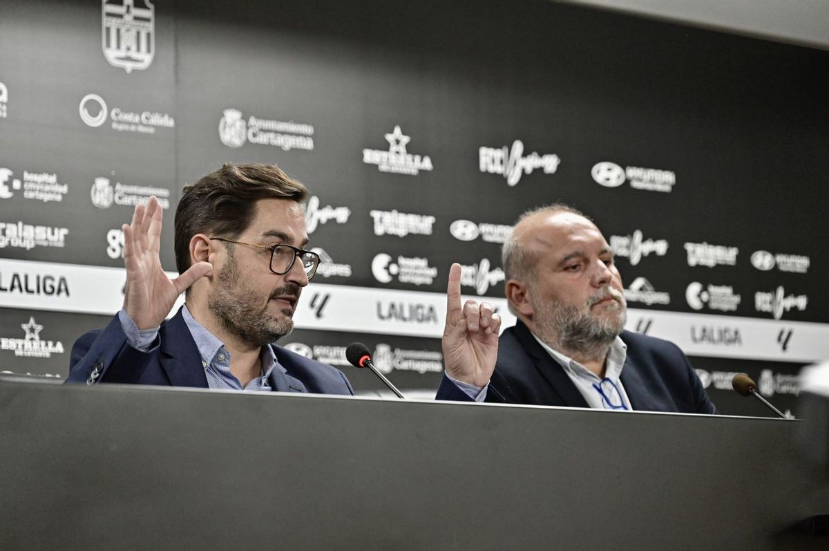 Paco Belmonte y Manolo Breis, en una rueda de prensa
