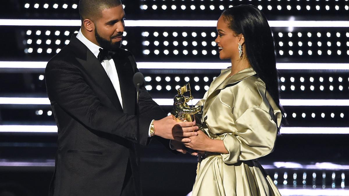 Rihanna en los MTV VMA’s 2016: Drake le declara su amor