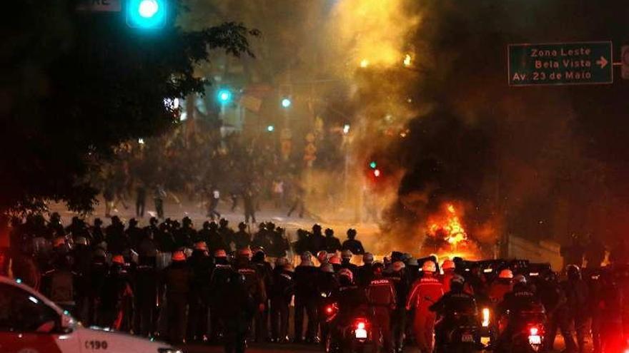 Incidentes en Río de Janeiro tras la destitución de Rousseff. // Efe