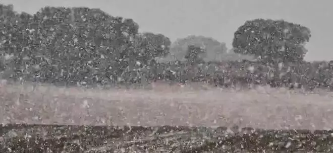 Una vestisca de nieve azota el noroeste de la Región