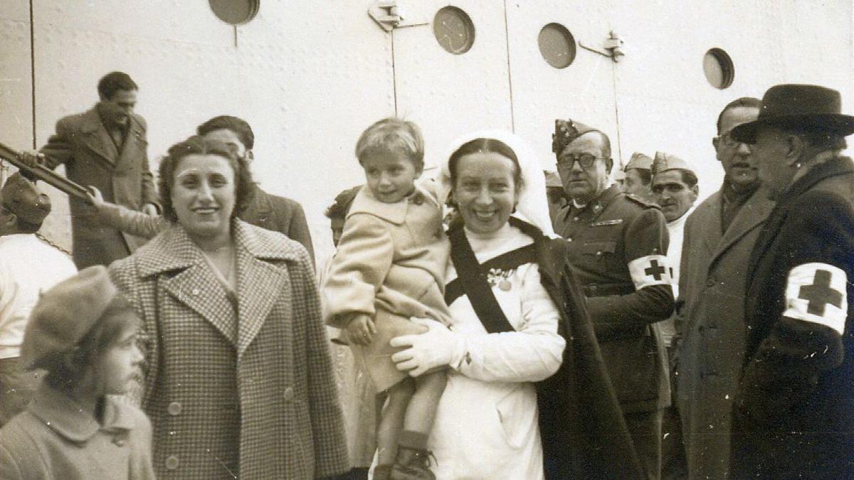 Llegada del buque Crimea en el puerto de Castellón