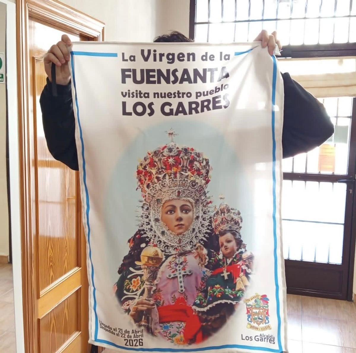Banderolas con motivo de la visita de la Virgen de la Fuensanta a Los Garres.