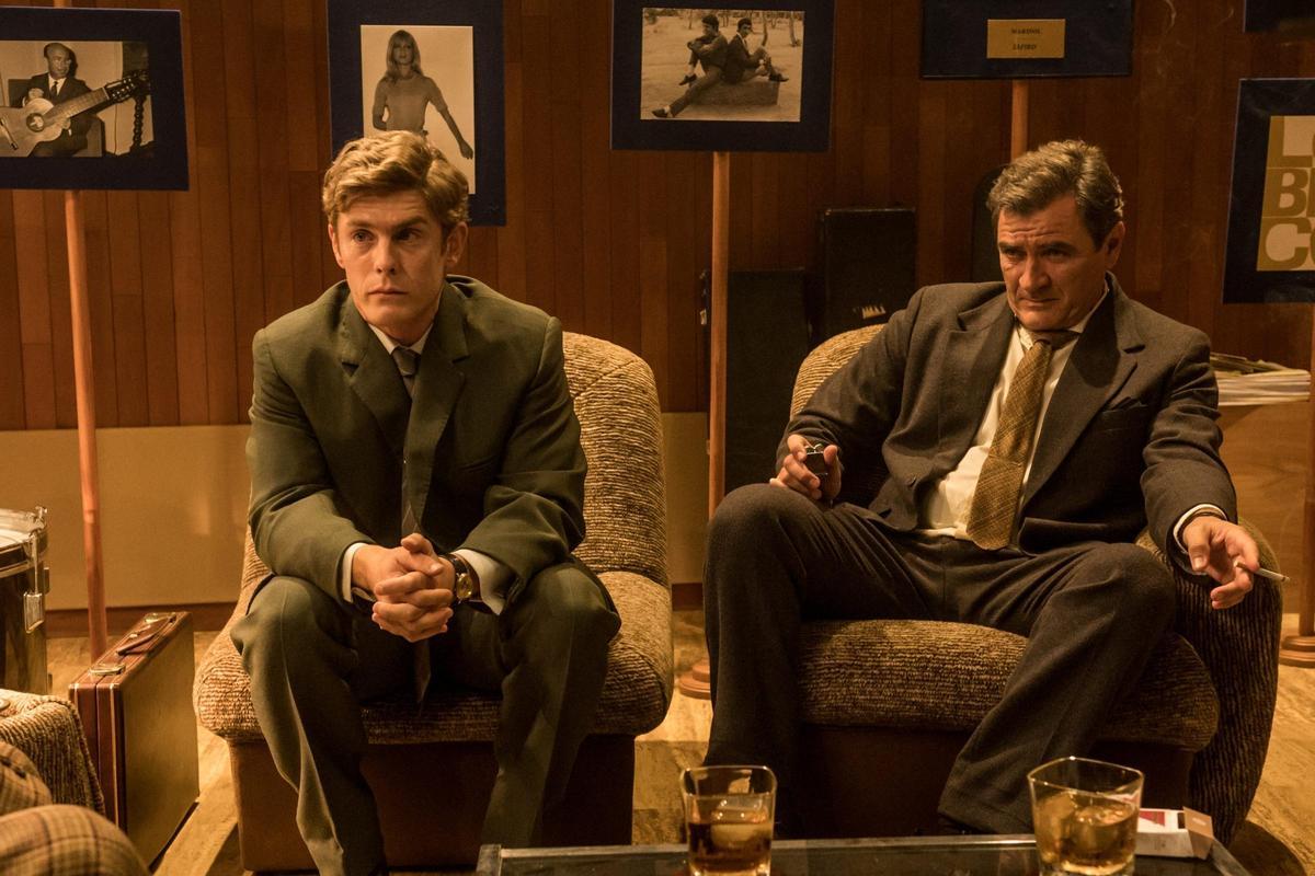 Patrick Criado y Àlex Brendemühl son Esteban Guerra y Artur Kaps, dos directivos de Radio Televisión Española (RTVE)