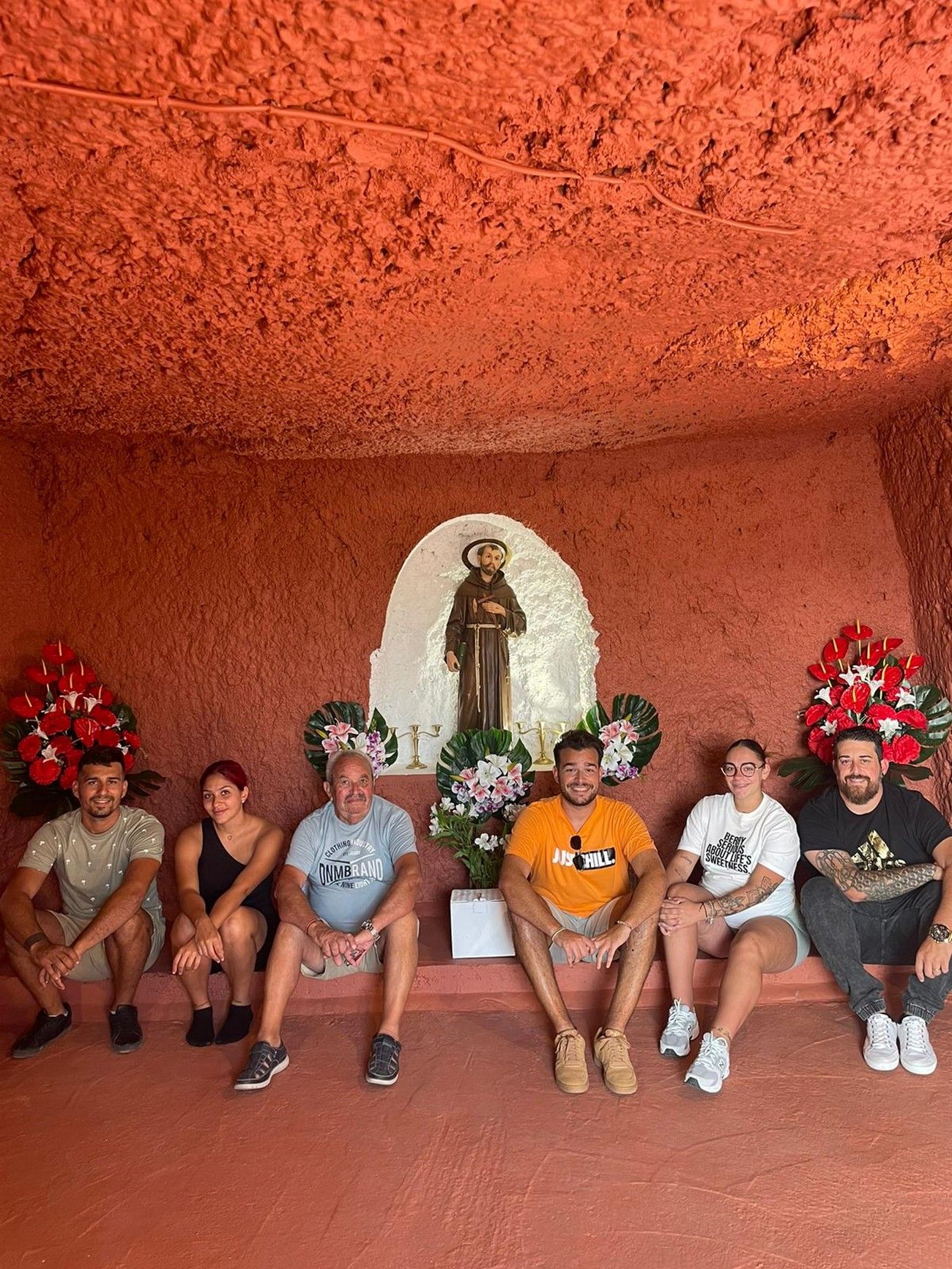 Seis jóvenes de la misma familia vuelven a dar vida a Montaña San Francisco de Agüimes