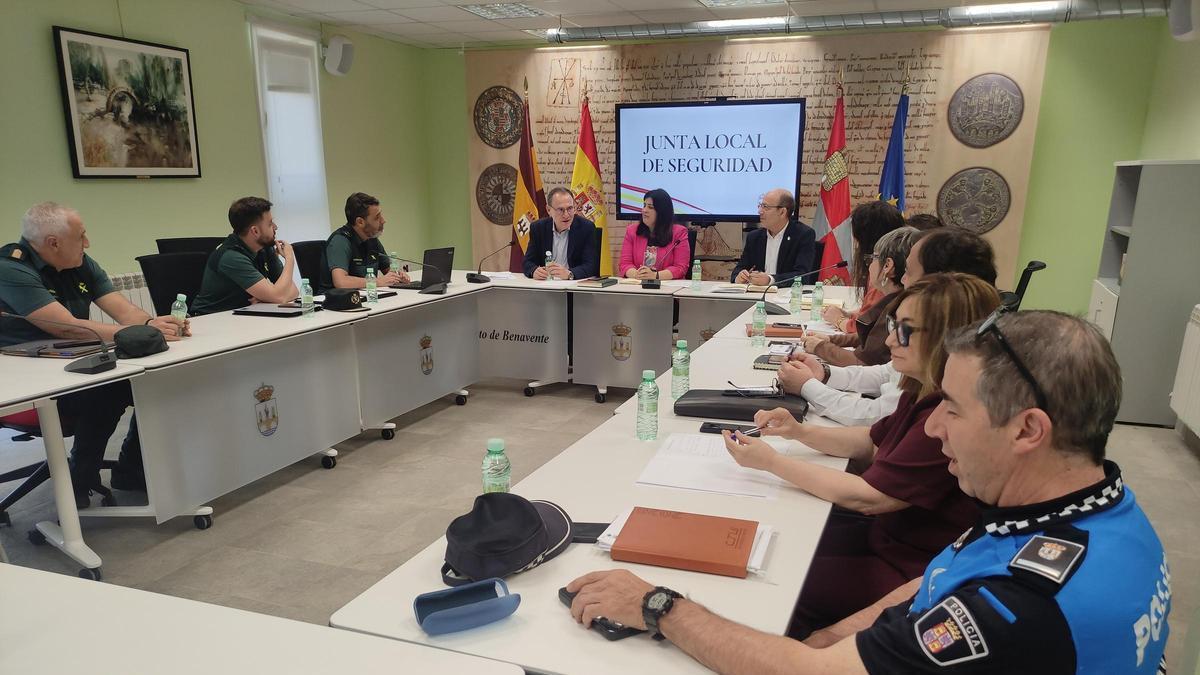 Junta Local de Seguridad reunida este miércoles en Benavente.