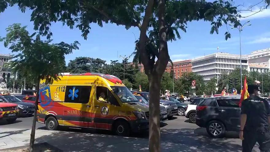 Polémica en la manifestación de VOX en Madrid: no dejan pasar a una ambulancia