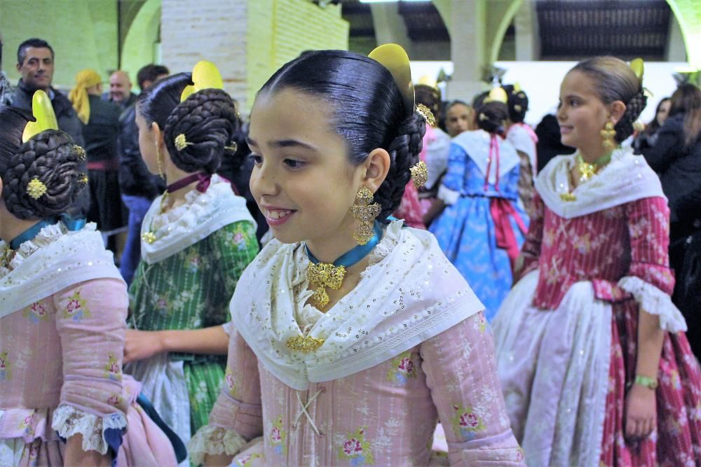 La sociedad fallera del Marítim se reúne en la fiesta de los bocetos