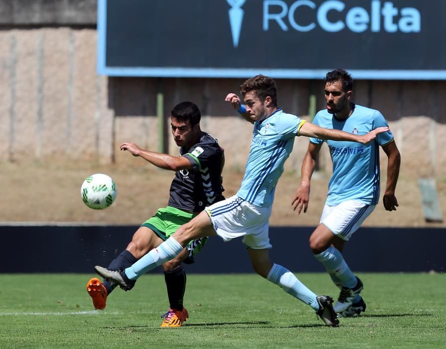 El filial celeste sumó su segundo empate consecutivo en lo que va de competición. Borja Iglesias marcó el primer gol del curso en Barreiro.