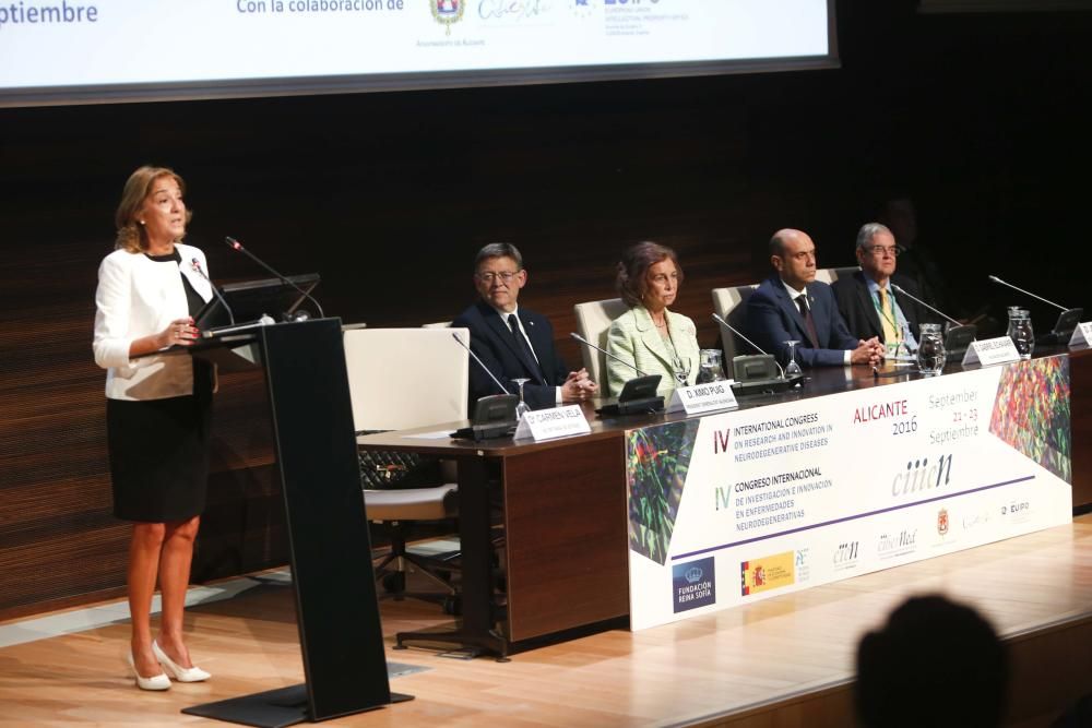 La reina Sofía preside el IV Congreso Internacional de Enfermedades Neurodegeneratiavas en Alicante