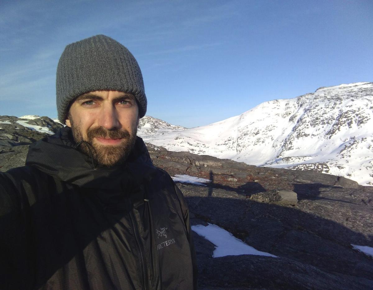 El investigador vigués Daniel Estévez en Quassussuaq, Groenlandia.