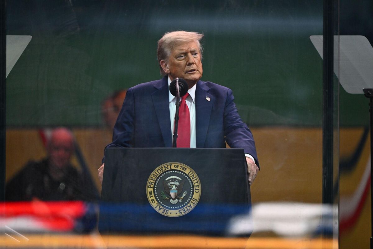 Donald Trump: Si amenazas al pueblo estadounidense nuestros soldados irán a por ti y tu derrota estará asegurada