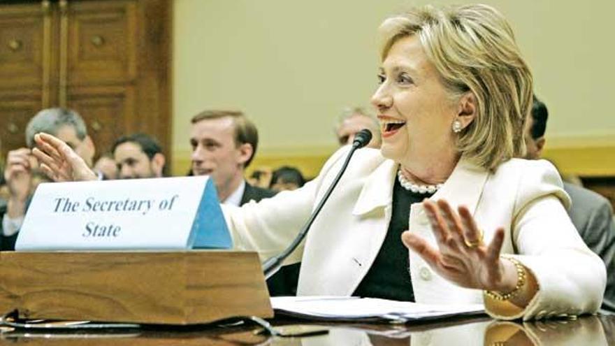 Clinton interviene ante el Comité de Asuntos Exteriores.