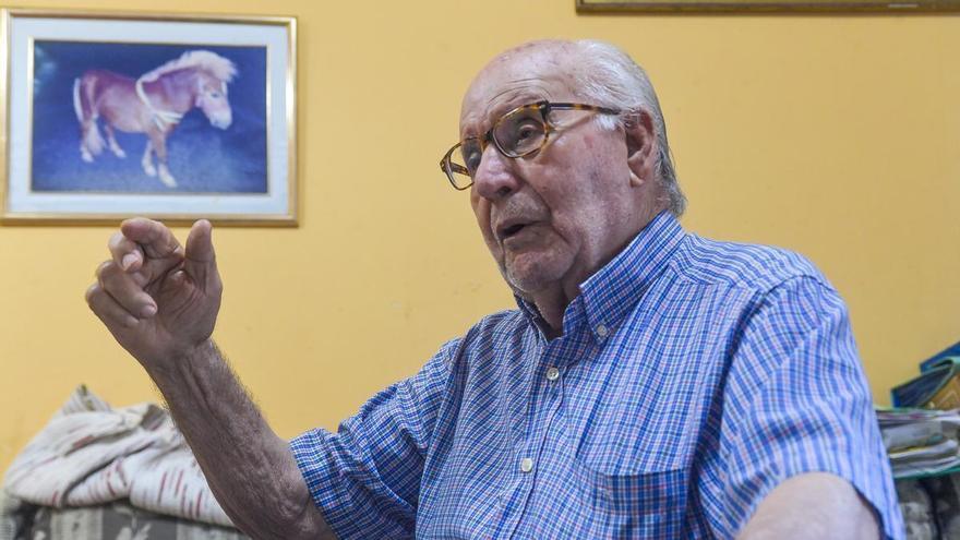 Hijo de Caideros de Gáldar y hermano del Sáhara