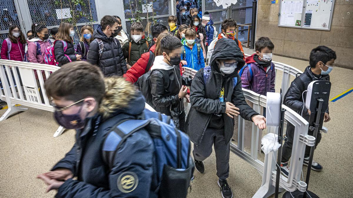 Sociedad . Inicio del curso escolar después de las vacaciones de navidad. Colegio: CEIP Diputació.