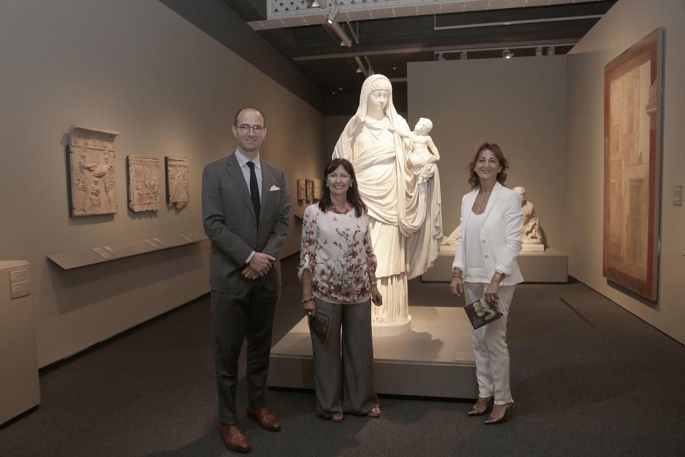 Muestra sobre la imagen femenina en la antigua Roma