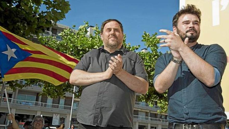 Oriol Junqueras i Gabriel Rufián, ahir, en l&#039;acte final de campanya celebrat a Palamós