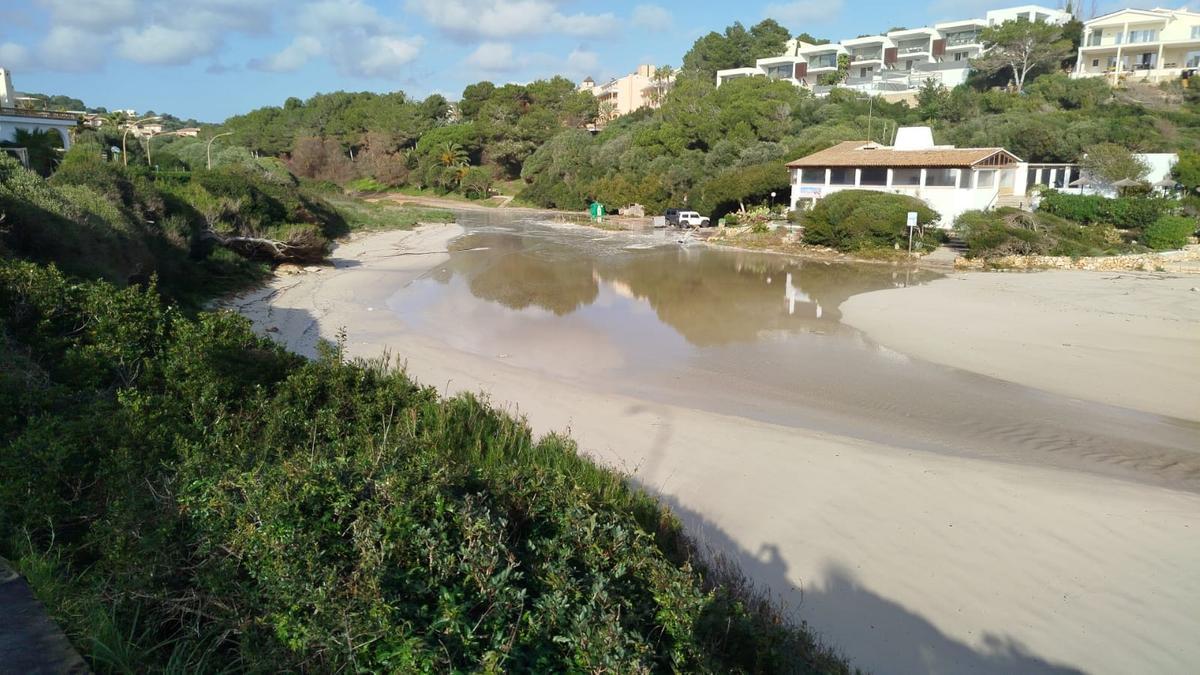 Los efectos de la borrasca en las playas de Manacor
