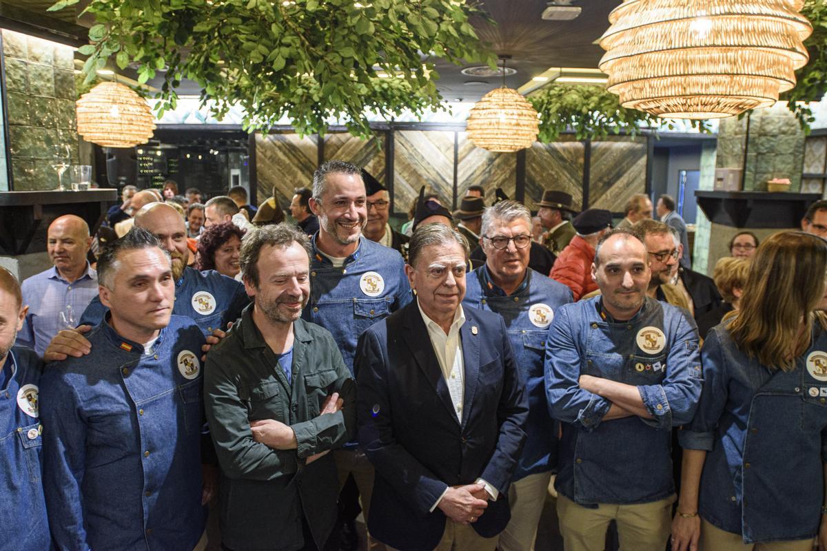 Presentación de la cofradía del torto