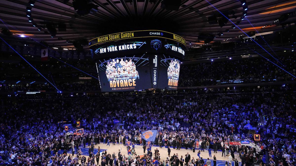 Los New York Knicks celebran la clasificación de su equipo para la final del Este en la NBA