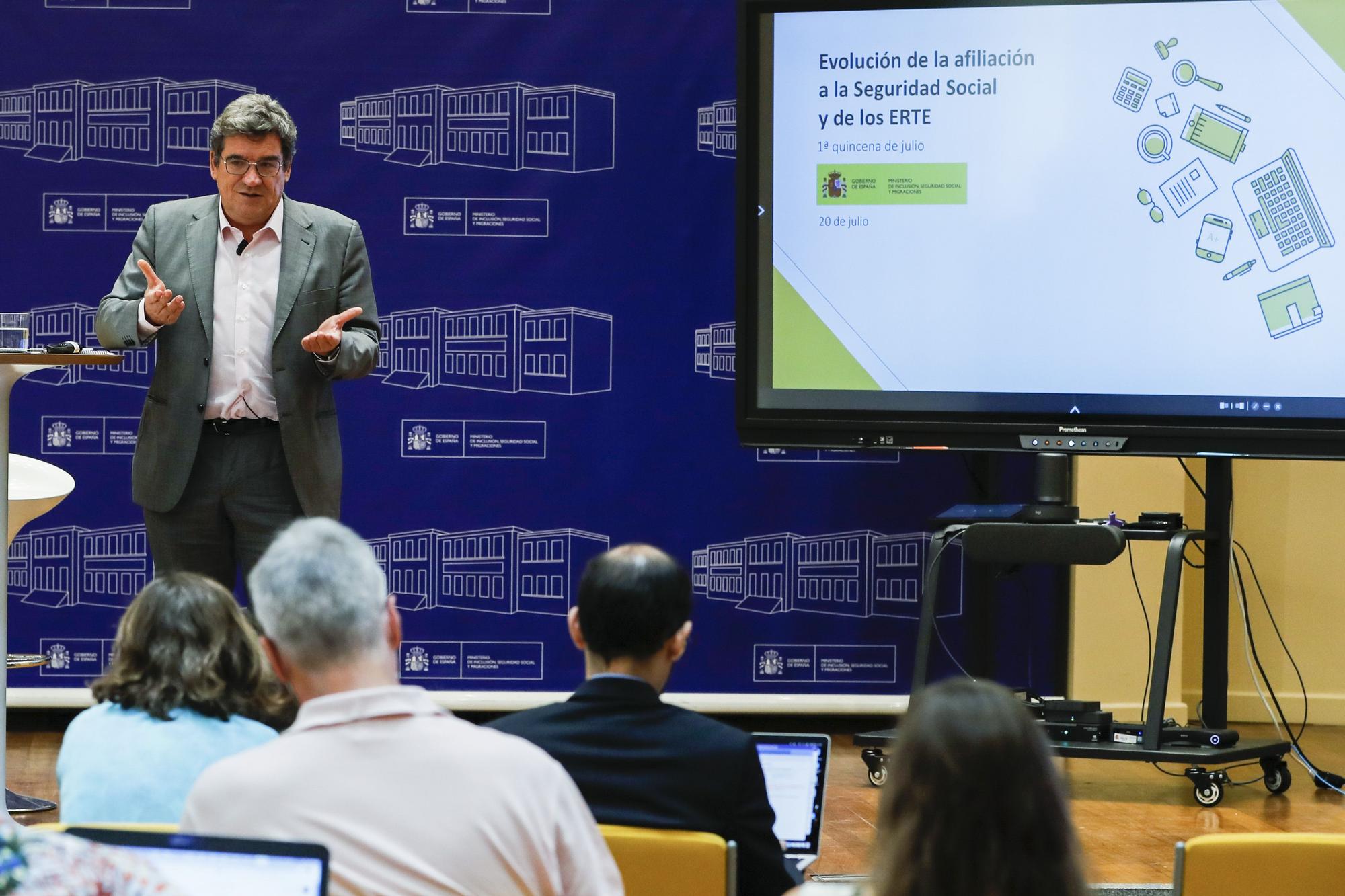 El ministro de Inclusión, Seguridad Social y Migraciones, José Luis Escrivá, presenta en rueda de prensa el avance de la estadística experimental de afiliación a la Seguridad Social del mes de julio