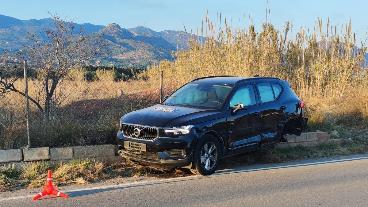 Uno de los coches siniestrados en el accidente de Benicàssim.